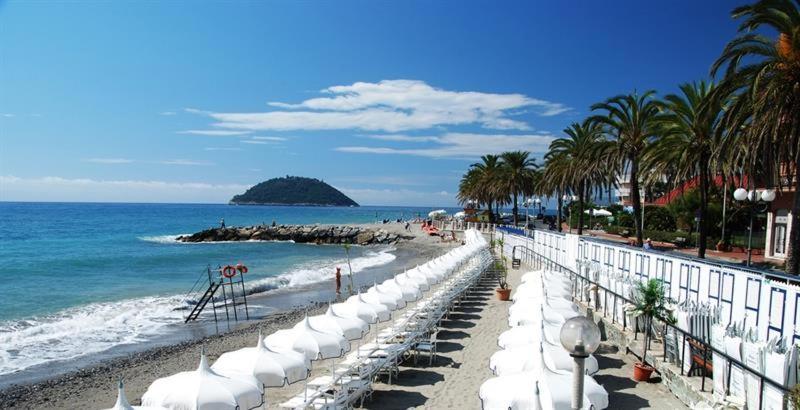 Delizioso Trilocale A Due Passi Dal Mare Di Albenga Apartment Luaran gambar
